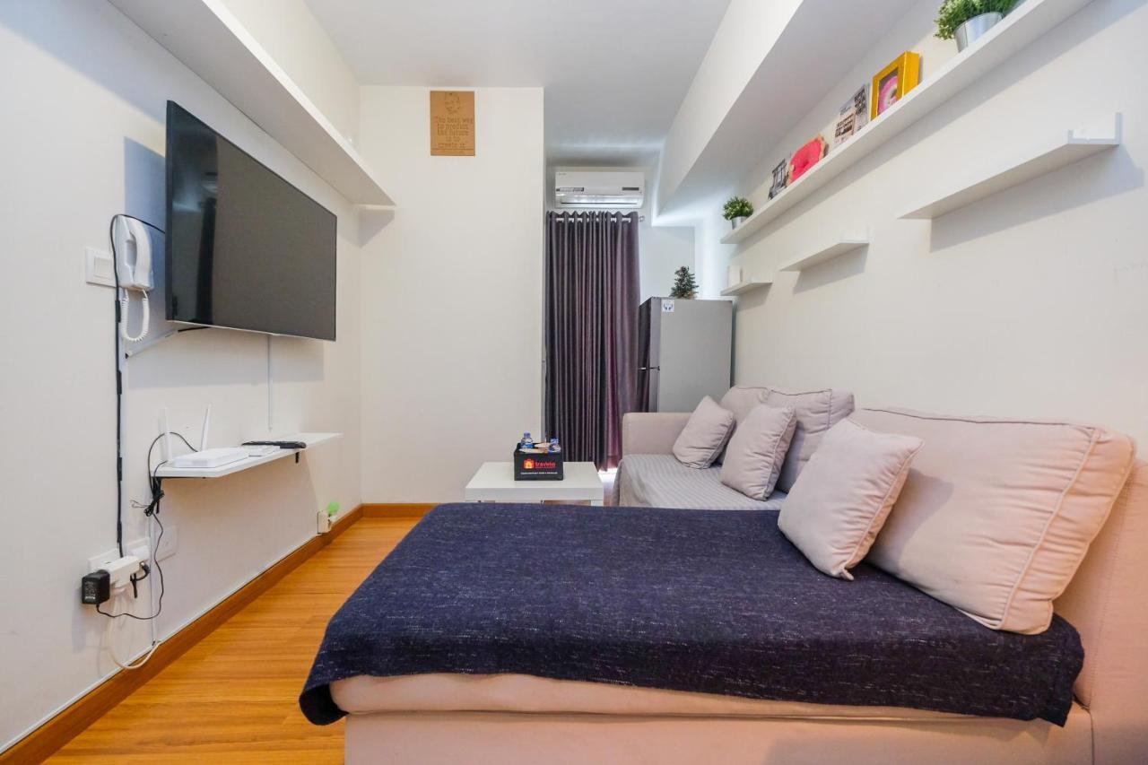 Apartemen Pool View And Homey 2br Springlake Summarecon By Travelio